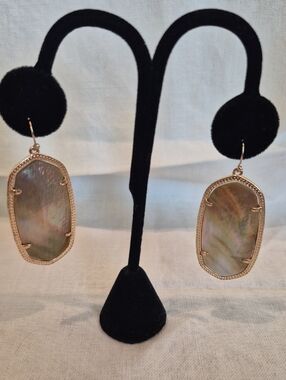 Kendra Scott Iridescent Mother-of-Pearl Drop Earrings with Gold Trim